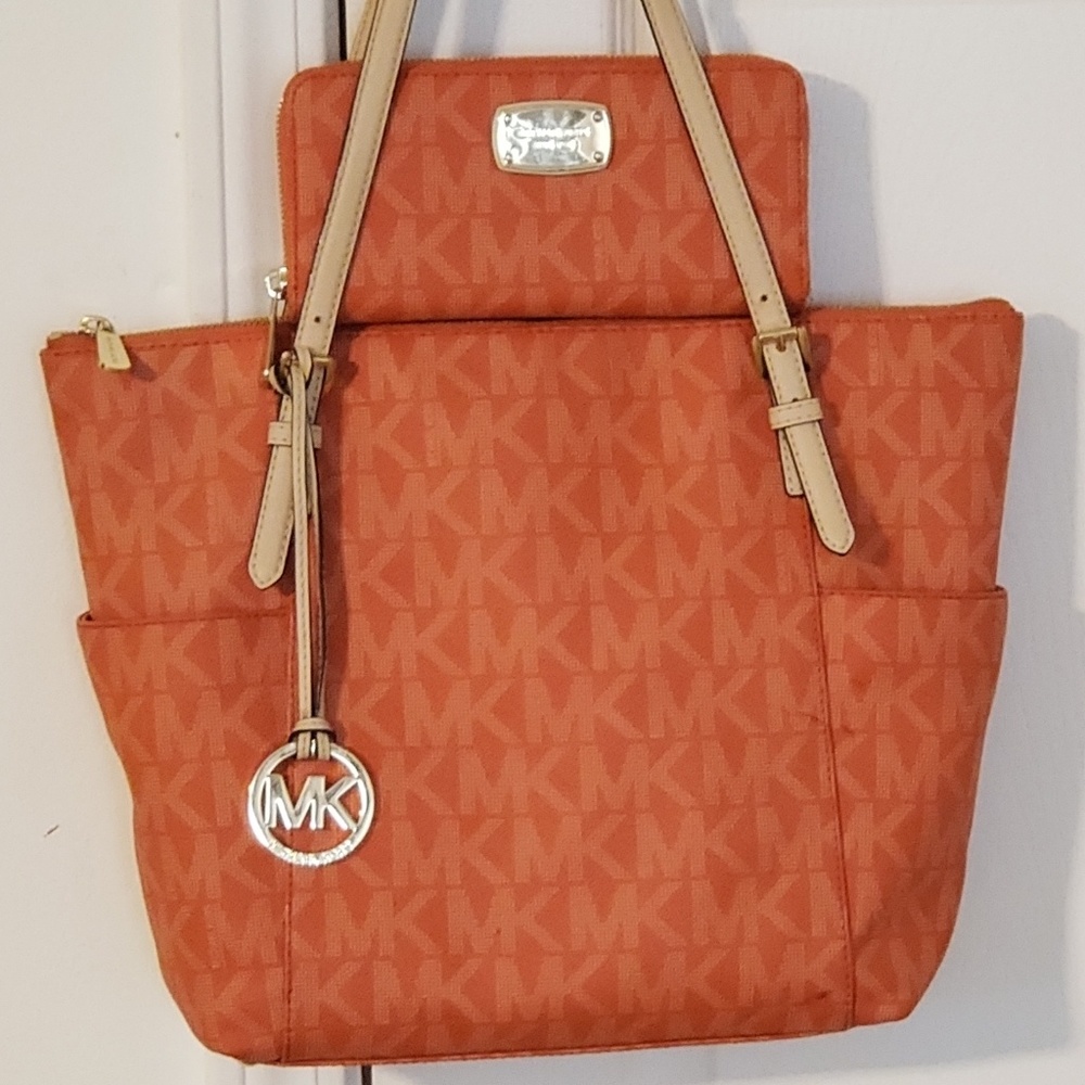EUC  Michael Kors Bag and Wallet Set